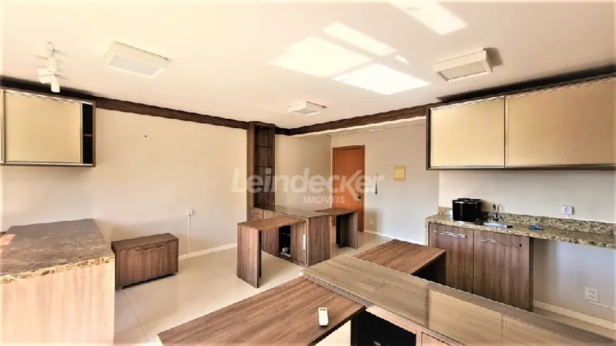 Foto 1 de Sala Comercial para alugar, 37m² em Praia de Belas, Porto Alegre