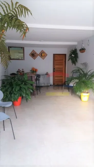 Foto 1 de Sobrado com 3 Quartos à venda, 180m² em Jardim das Laranjeiras, São Paulo