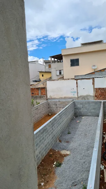 Foto 1 de Sobrado com 2 Quartos à venda, 90m² em Vila Brasileira, Mogi das Cruzes