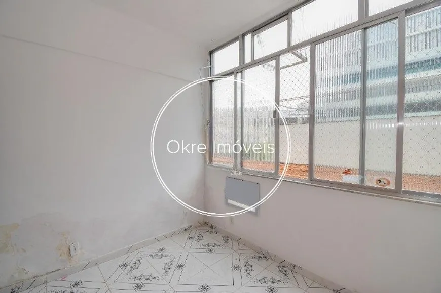 Foto 1 de Kitnet com 1 Quarto à venda, 28m² em Laranjeiras, Rio de Janeiro