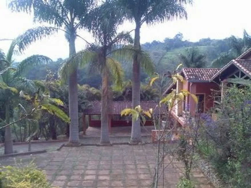 Foto 1 de Fazenda/Sítio com 4 Quartos para alugar, 865m² em Luiz Carlos, Guararema