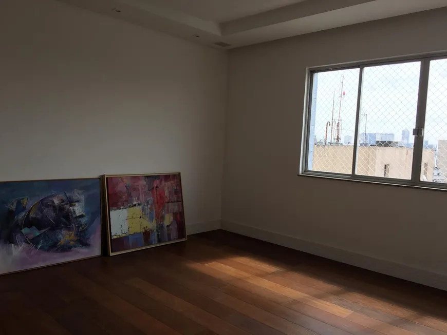 Foto 1 de Apartamento com 3 Quartos à venda, 130m² em Bela Vista, São Paulo