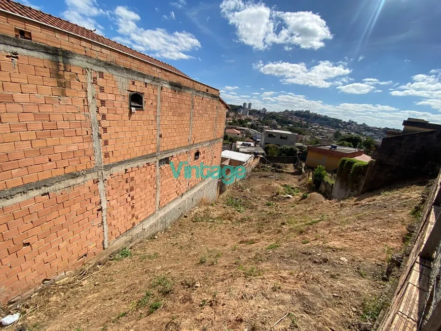 Foto 1 de Lote/Terreno à venda, 478m² em Miramar, Belo Horizonte