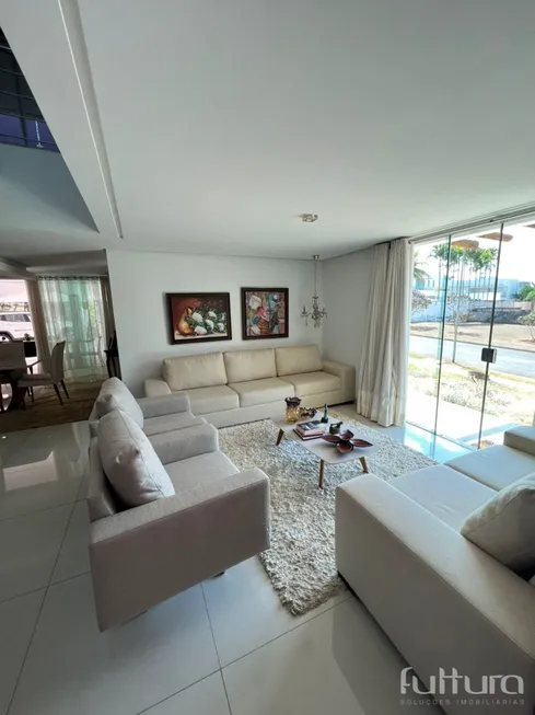 Foto 1 de Casa com 5 Quartos à venda, 444m² em Residencial Alphaville Flamboyant, Goiânia