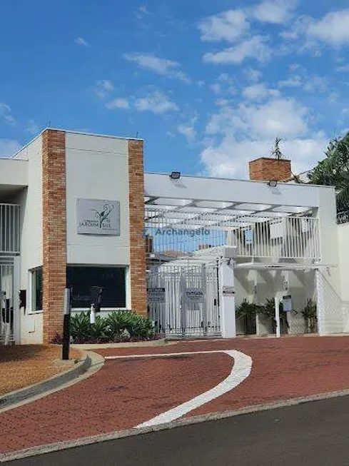 Foto 1 de Casa de Condomínio com 3 Quartos à venda, 240m² em Condomínio Guaporé, Ribeirão Preto