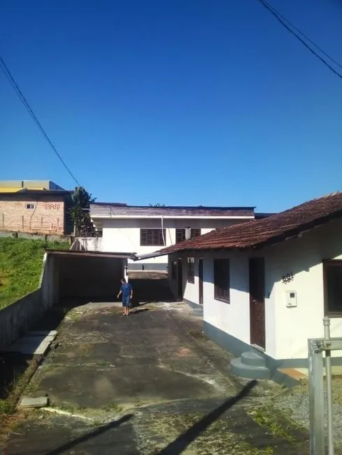 Foto 1 de Lote/Terreno à venda, 536m² em São Marcos, Joinville