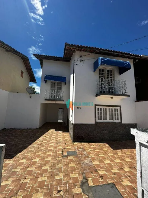 Foto 1 de Sobrado com 3 Quartos à venda, 102m² em Pontal de Santa Marina, Caraguatatuba