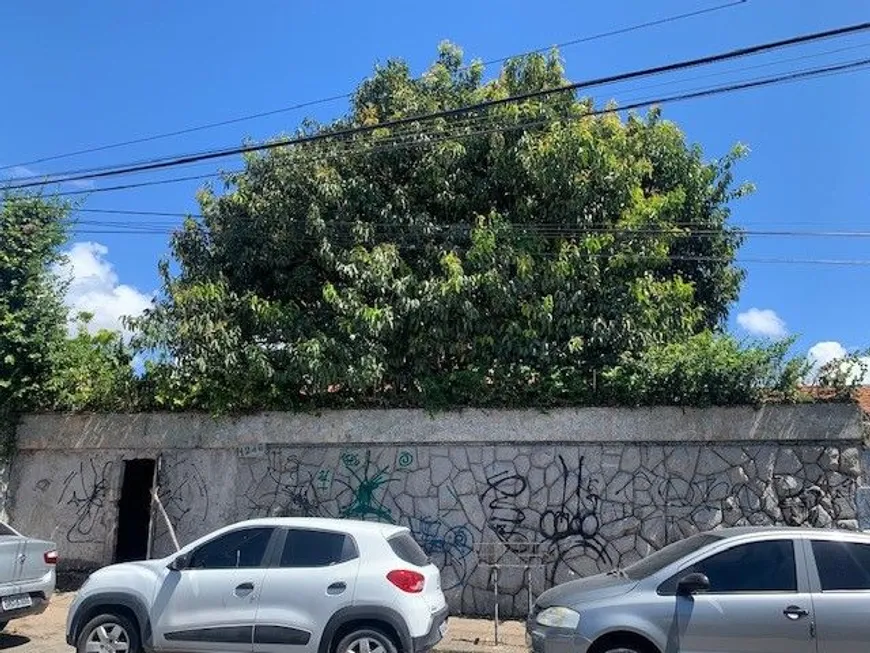 Foto 1 de Casa com 3 Quartos à venda, 520m² em Parque Manibura, Fortaleza