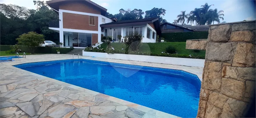 Foto 1 de Casa de Condomínio com 3 Quartos à venda, 228m² em Serra da Cantareira, Mairiporã