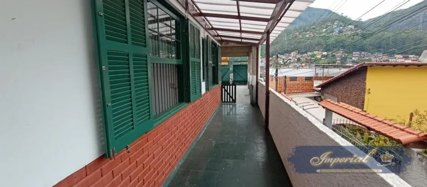 Foto 1 de Casa com 2 Quartos à venda, 92m² em Estrada da Saudade, Petrópolis