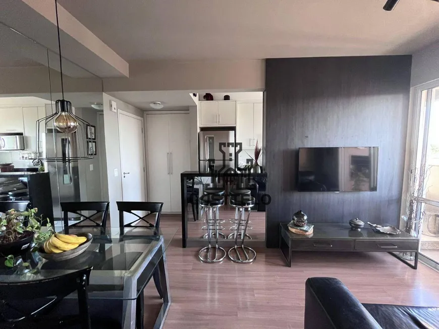 Foto 1 de Apartamento com 3 Quartos à venda, 63m² em Aurora, Londrina