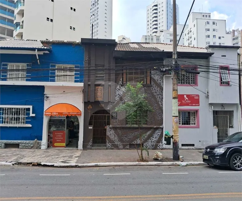 Foto 1 de com 3 Quartos para alugar, 250m² em Bela Vista, São Paulo