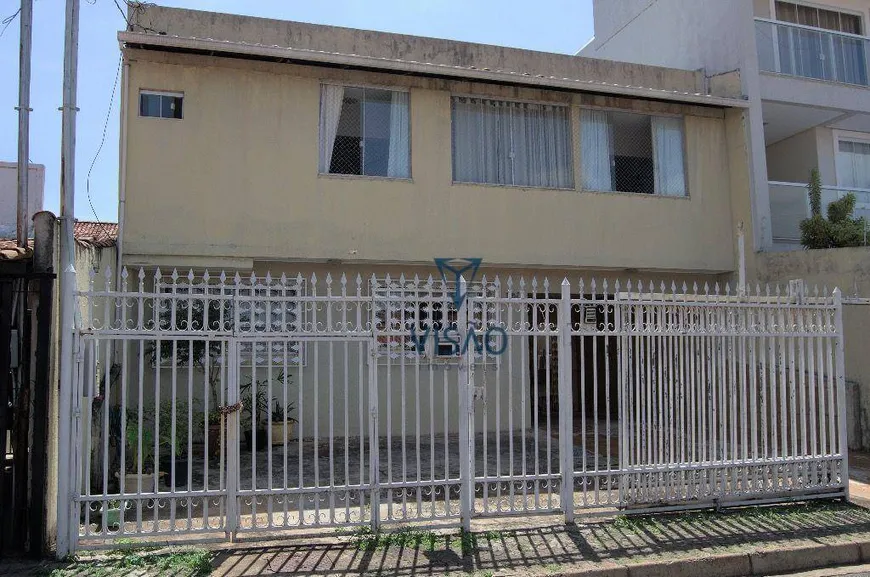 Foto 1 de Casa com 6 Quartos à venda, 300m² em Guara II, Brasília