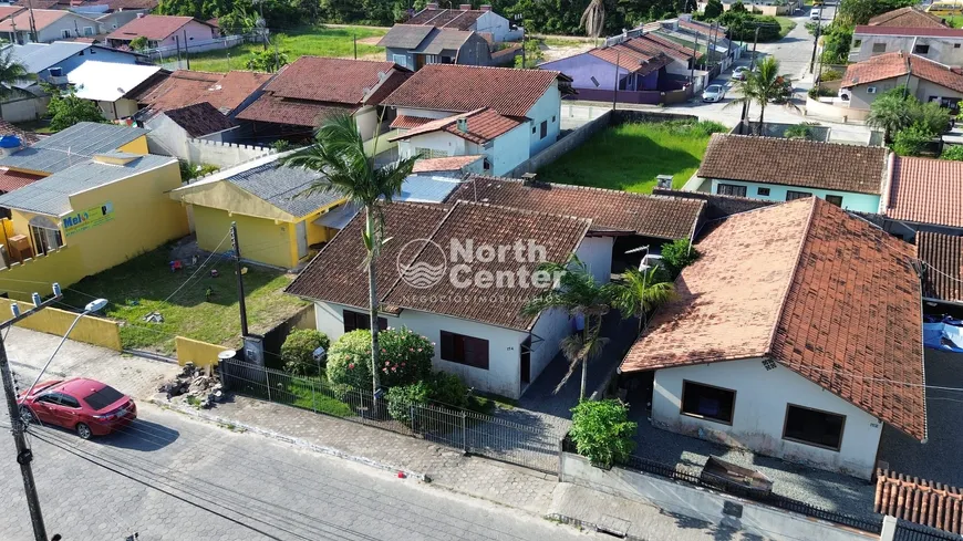 Foto 1 de Casa com 4 Quartos à venda, 141m² em Centro, Balneário Barra do Sul