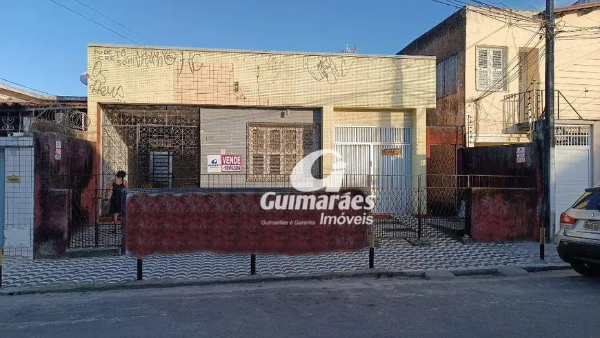 Foto 1 de Casa com 3 Quartos à venda, 286m² em Benfica, Fortaleza