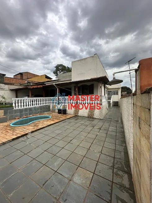 Foto 1 de Casa com 2 Quartos à venda, 190m² em Lindéia, Belo Horizonte