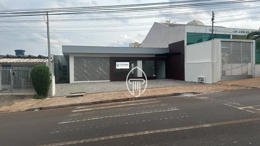 Foto 1 de Imóvel Comercial para alugar, 220m² em Aurora, Londrina