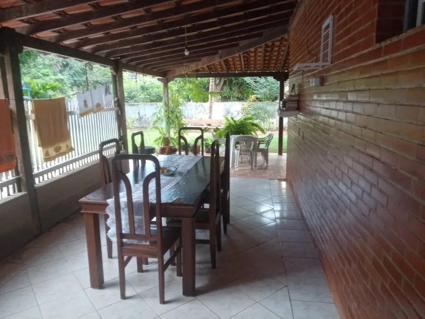 Foto 1 de Fazenda/Sítio com 4 Quartos à venda, 2000m² em Chacaras Oliveira, Ipatinga