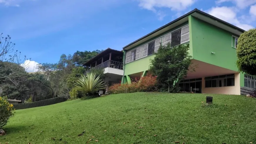 Foto 1 de Casa com 6 Quartos à venda, 730m² em Samambaia, Petrópolis