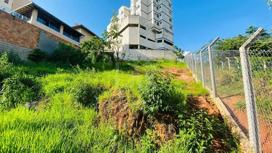 Foto 1 de Lote/Terreno à venda, 420m² em Manacás, Belo Horizonte