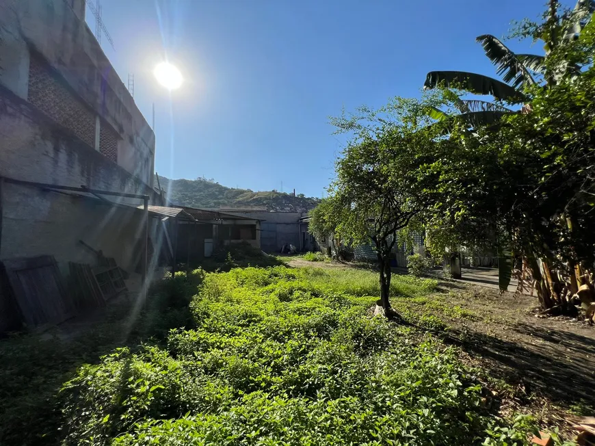 Foto 1 de Casa com 3 Quartos à venda, 767m² em Cavalcante, Rio de Janeiro