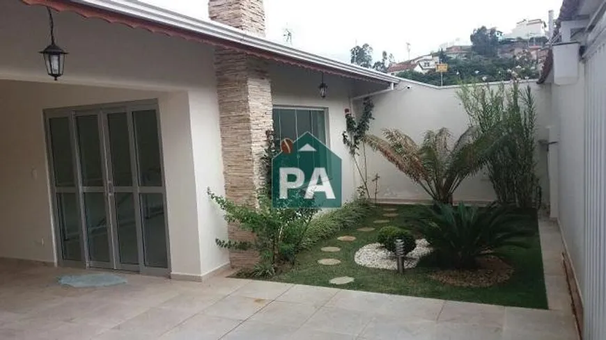 Foto 1 de Casa com 3 Quartos à venda, 400m² em Parque Vivaldi Leite Ribeiro, Poços de Caldas