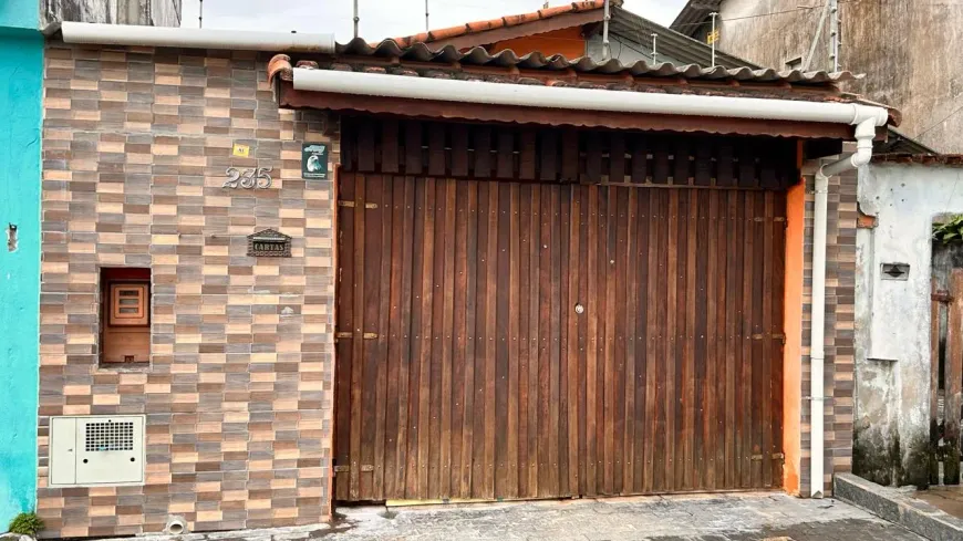 Foto 1 de Casa com 2 Quartos à venda, 77m² em Sabaúna, Itanhaém