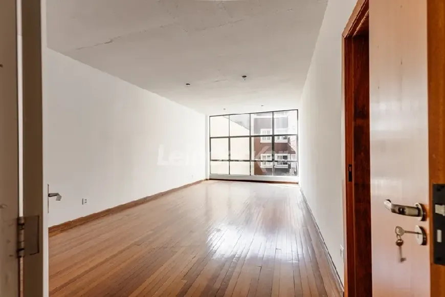 Foto 1 de Sala Comercial para alugar, 46m² em Independência, Porto Alegre