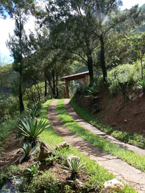 Foto 1 de Fazenda/Sítio com 9 Quartos à venda, 17350m² em Jardins de Petropolis, Nova Lima