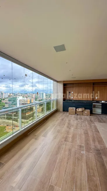 Foto 1 de Apartamento com 4 Quartos à venda, 152m² em Guararapes, Fortaleza