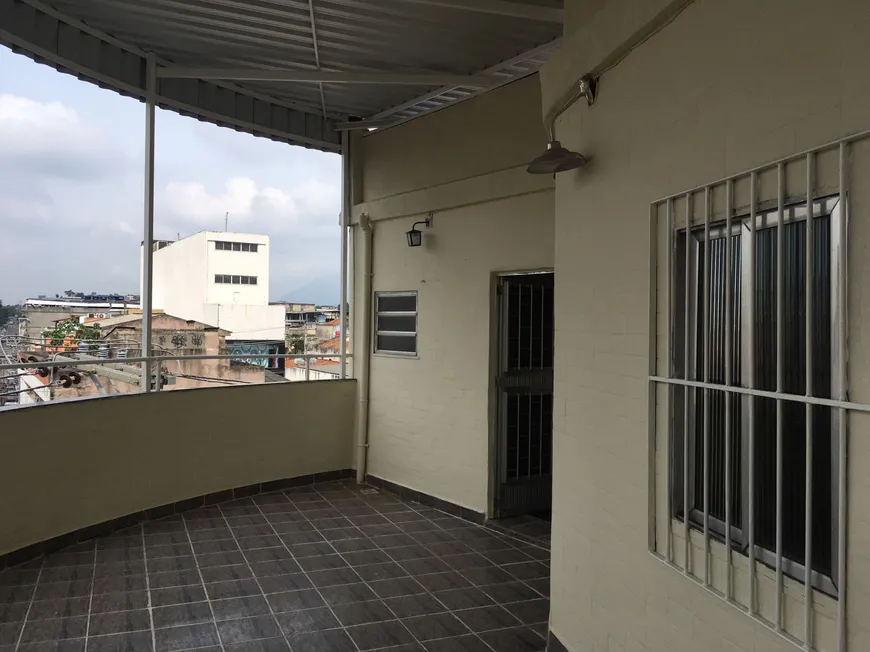 Foto 1 de Apartamento com 2 Quartos para alugar, 60m² em Centro, São João de Meriti