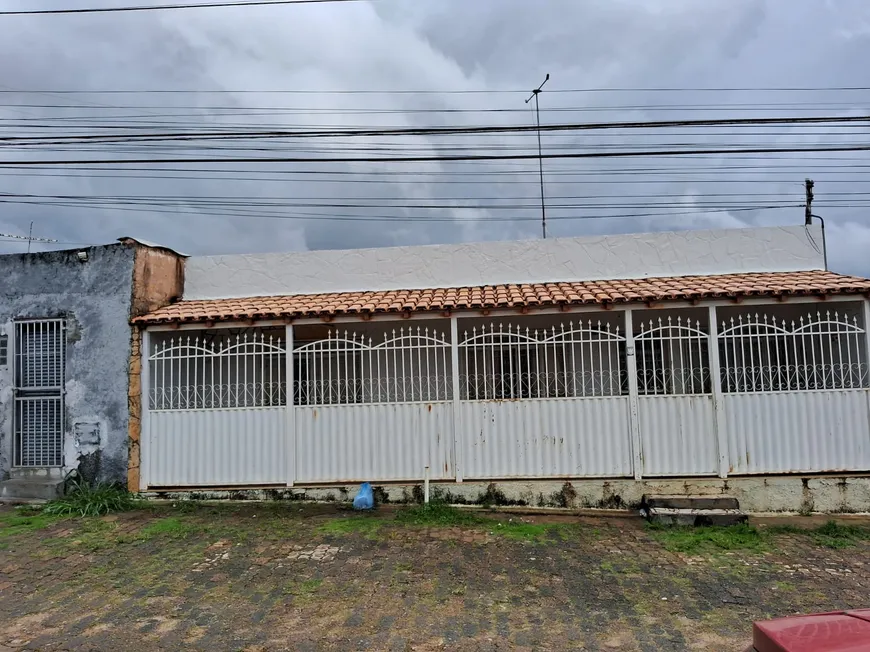 Foto 1 de Casa com 3 Quartos à venda, 200m² em Setor Residencial Leste, Brasília