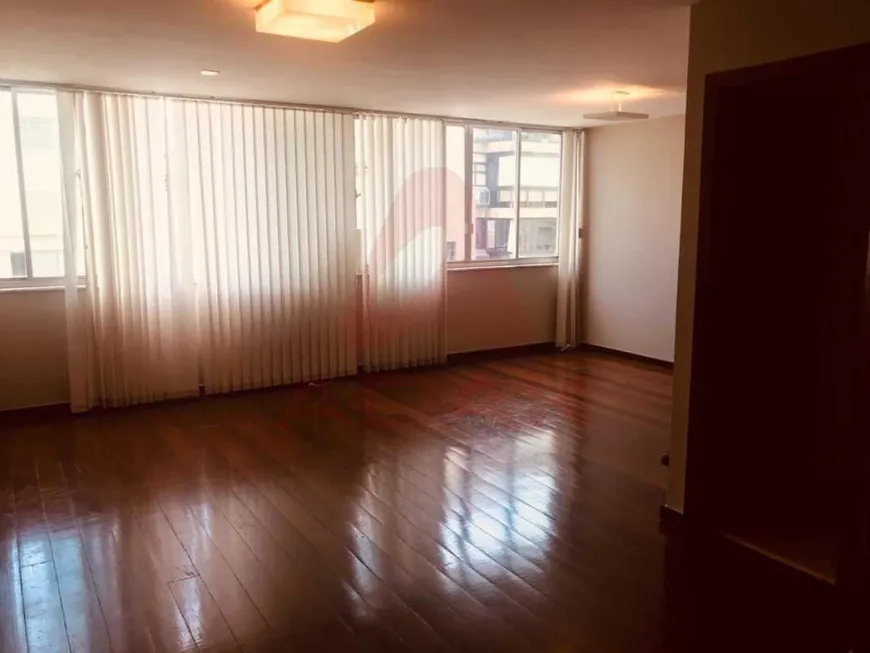 Foto 1 de Apartamento com 2 Quartos à venda, 100m² em Copacabana, Rio de Janeiro