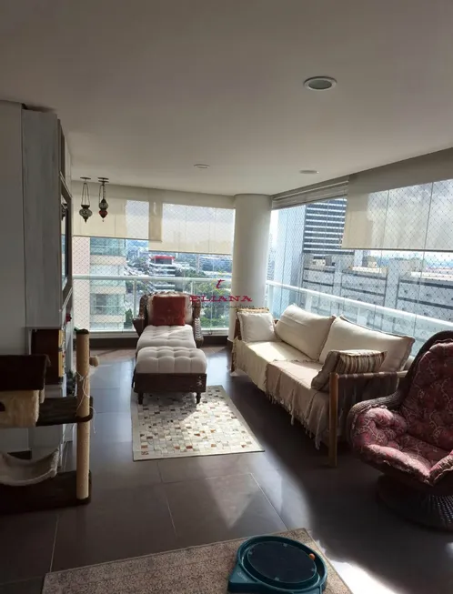 Foto 1 de Apartamento com 3 Quartos para alugar, 187m² em Vila Leopoldina, São Paulo