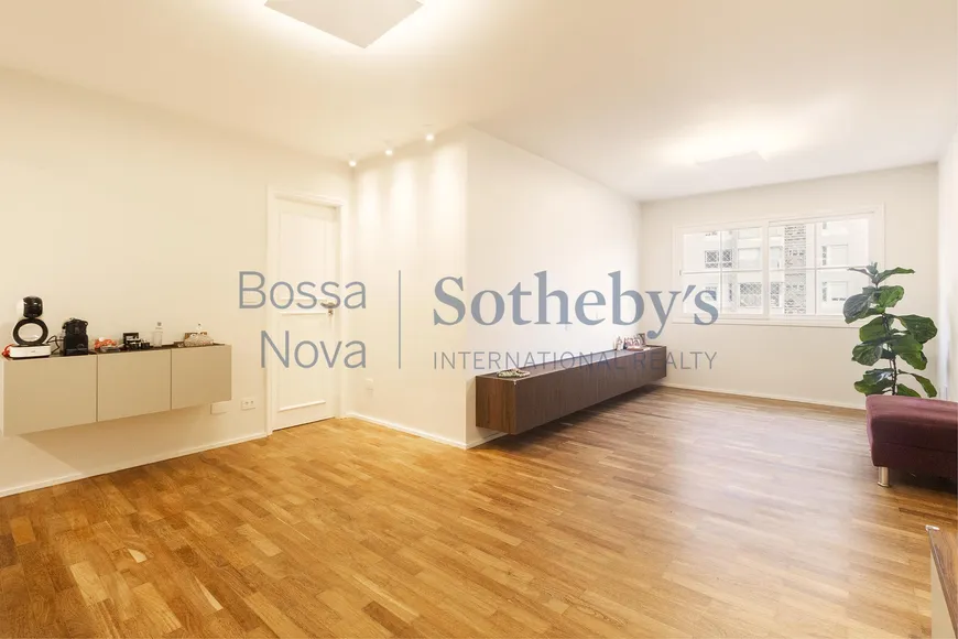 Foto 1 de Apartamento com 3 Quartos à venda, 120m² em Jardim Paulista, São Paulo