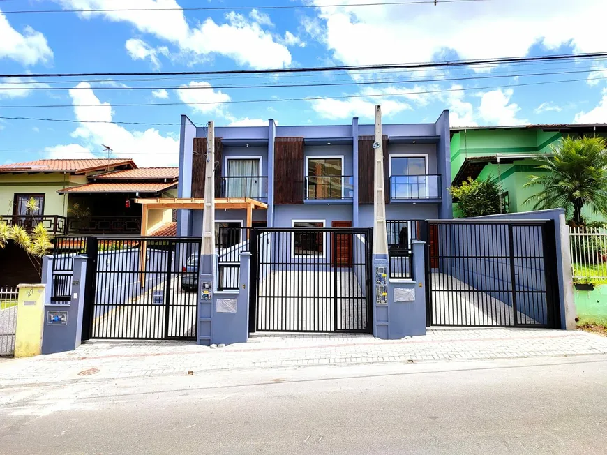 Foto 1 de Sobrado com 3 Quartos à venda, 94m² em Costa E Silva, Joinville
