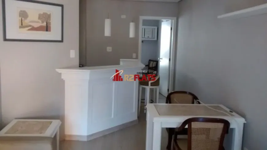 Foto 1 de Flat com 1 Quarto à venda, 48m² em Itaim Bibi, São Paulo