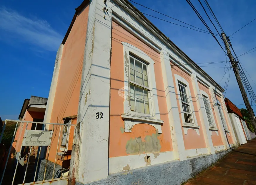 Foto 1 de Casa com 2 Quartos à venda, 120m² em Centro, Santa Maria