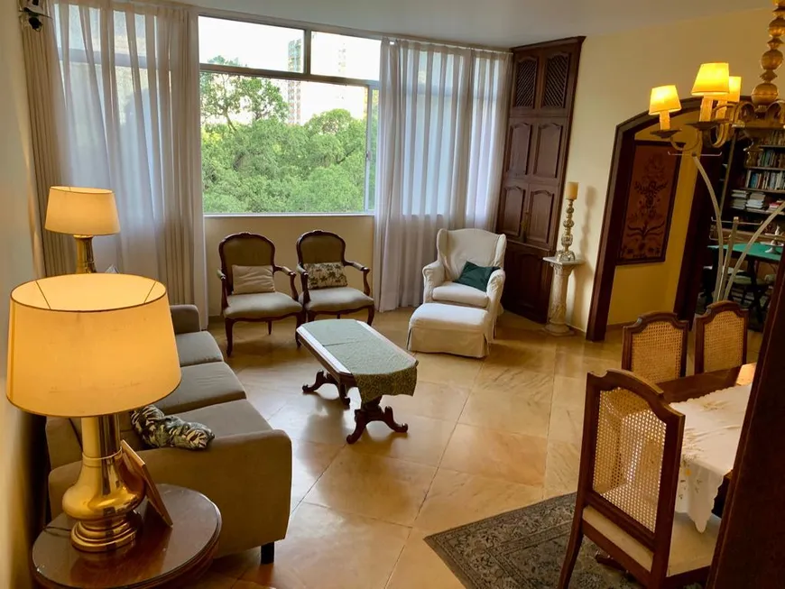 Foto 1 de Apartamento com 3 Quartos à venda, 142m² em Icaraí, Niterói