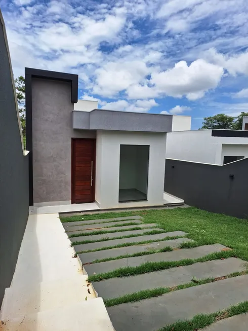 Foto 1 de Casa com 3 Quartos à venda, 100m² em Residencial Eldorado, Lagoa Santa