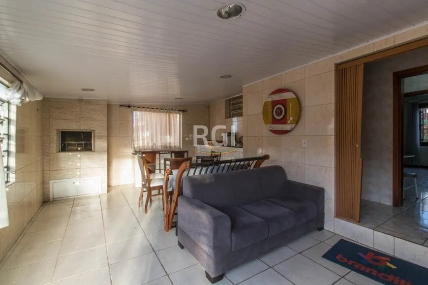 Foto 1 de Apartamento com 3 Quartos à venda, 76m² em São Sebastião, Porto Alegre