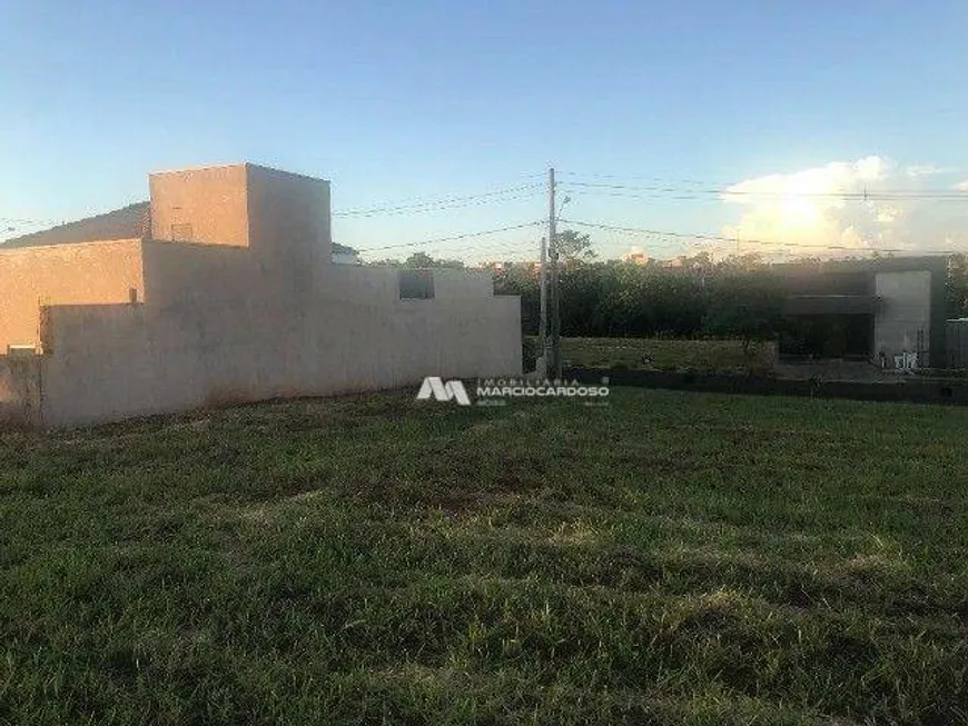 Foto 1 de Lote/Terreno à venda, 225m² em , Ipiguá