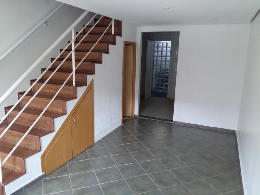 Foto 1 de Casa com 3 Quartos para venda ou aluguel, 90m² em Granja Viana, Cotia