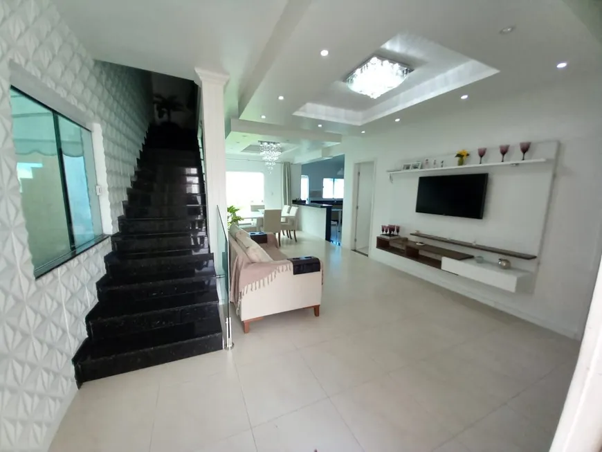 Foto 1 de Casa de Condomínio com 3 Quartos à venda, 360m² em Recanto do Sol, São Pedro da Aldeia