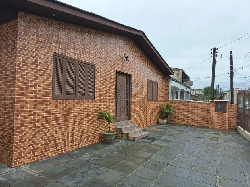 Foto 1 de Casa com 2 Quartos à venda, 123m² em Sarandi, Porto Alegre