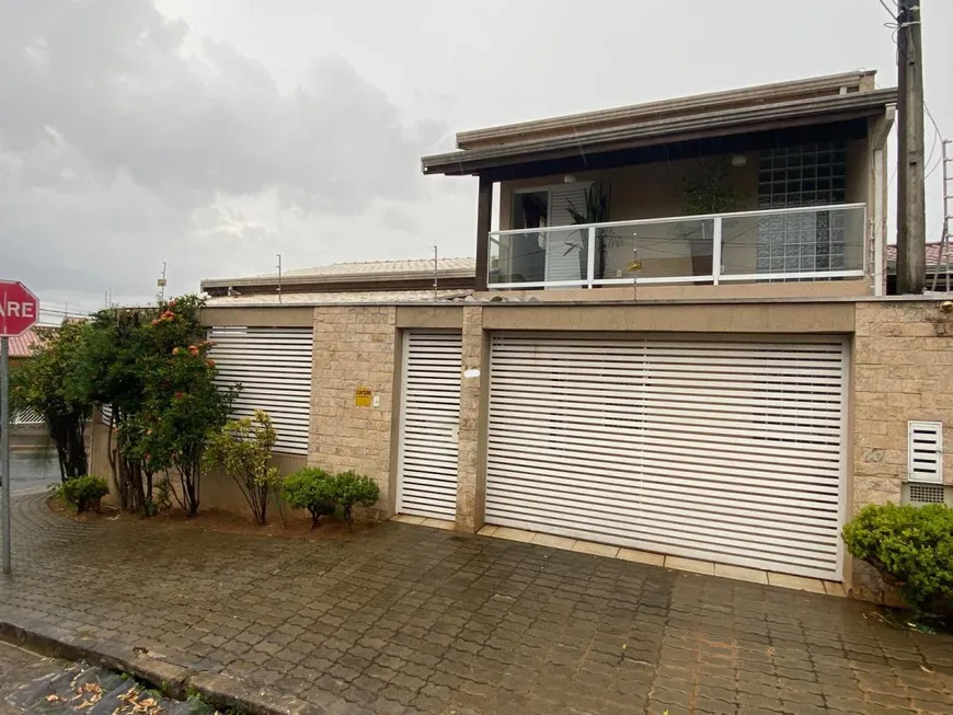 Foto 1 de Casa com 3 Quartos à venda, 260m² em Dic VI, Campinas