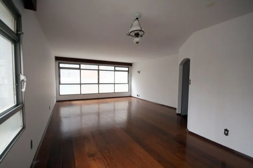 Foto 1 de Apartamento com 3 Quartos para alugar, 170m² em Higienópolis, São Paulo