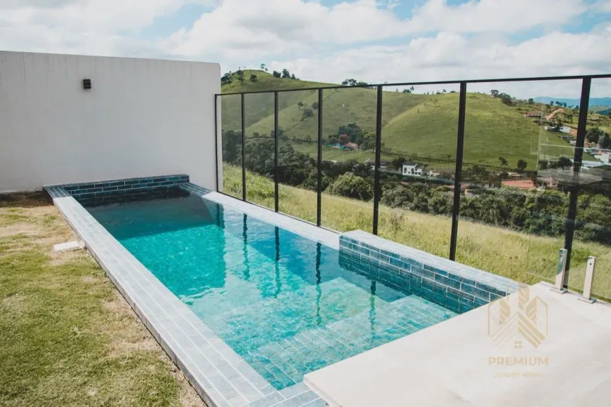 Foto 1 de Casa com 3 Quartos à venda, 200m² em Centro, Nazaré Paulista