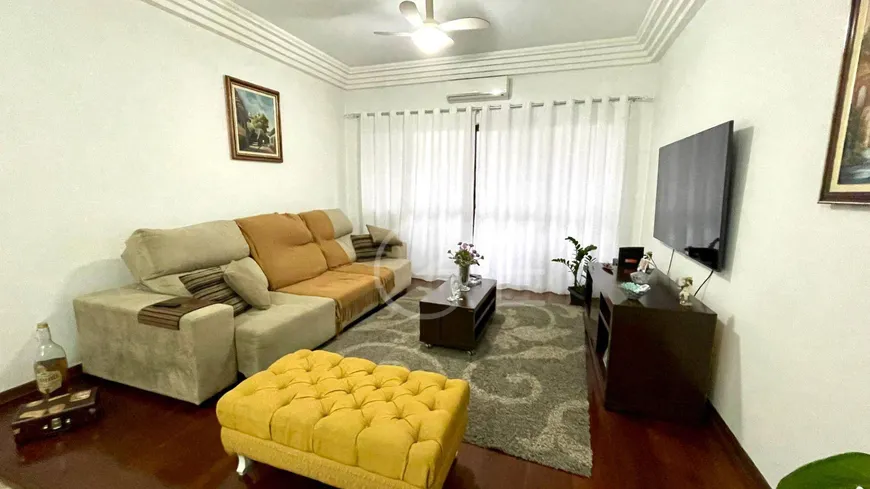 Foto 1 de Apartamento com 3 Quartos à venda, 155m² em Gonzaga, Santos