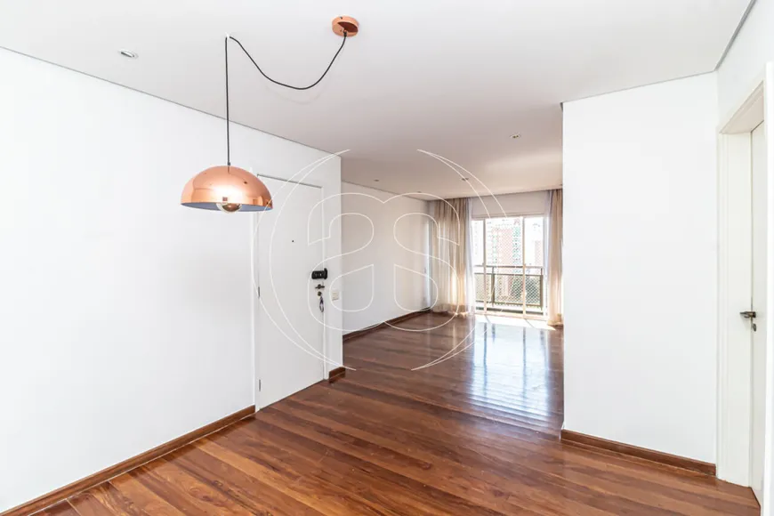 Foto 1 de Apartamento com 3 Quartos para alugar, 104m² em Moema, São Paulo